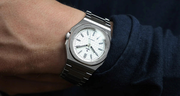 YEMA 野馬 Wristmaster Traveller 城市旅行家八角形機械錶 39mm YWTR23-FMS