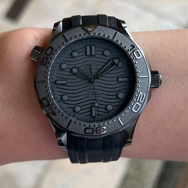 OMEGA 歐米茄 Seamaster 海馬300米 BLACK BLACK 黑黑 43.5mm 21092442001003