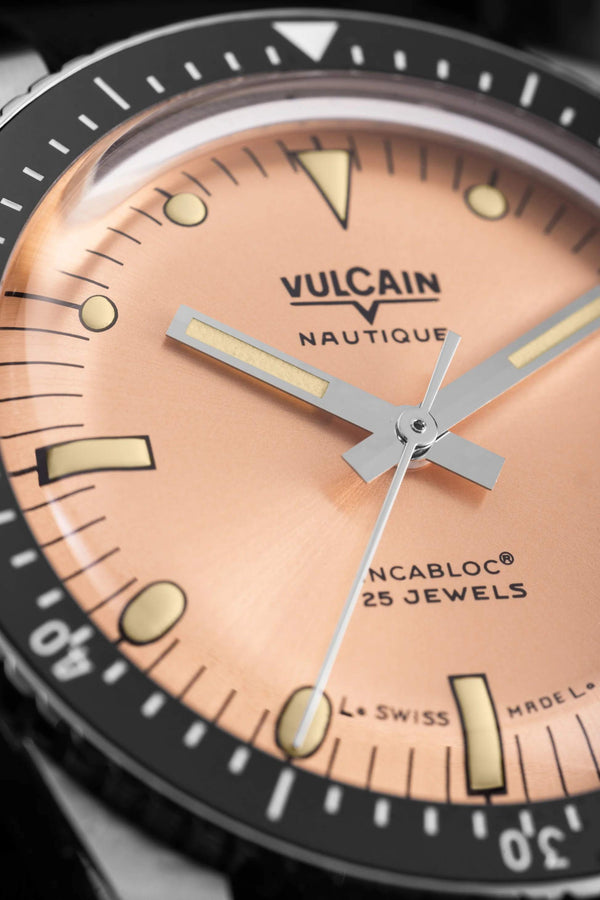 VULCAIN 窩路堅 Skindiver 潛水員系列200米鮭魚面機械腕錶 38mm 660170B87.BAC201