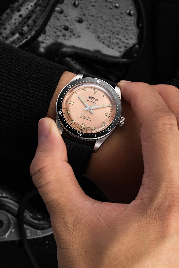 VULCAIN 窩路堅 Skindiver 潛水員系列200米鮭魚面機械腕錶 38mm 660170B87.BAC201