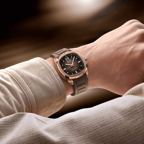 MIDO 美度 MULTIFORT 先鋒系列 TV Big Date PVD玫瑰金大日期窗腕錶 40mm M0495263729100