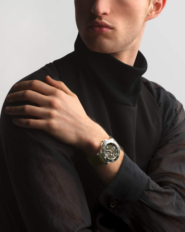 LONGINES 浪琴 HydroConquest 深海征服者系列浪鬼陶瓷潛水機械錶 43mm L37824069 綠面 - 新萬國鐘錶