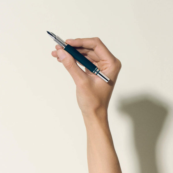 MontBlanc 萬寶龍星際行者 PolarGreen 系列珍貴樹脂鋼筆 f尖 MB132901