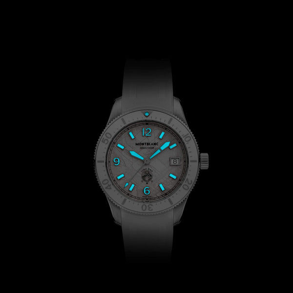 MontBlanc 萬寶龍 Iced Sea 系列日期顯示自動腕錶 0 Oxygen 零氧特別版 38mm MB134025