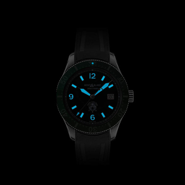 MontBlanc 萬寶龍 Iced Sea 系列300米日期顯示自動潛水腕錶 41mm 129765