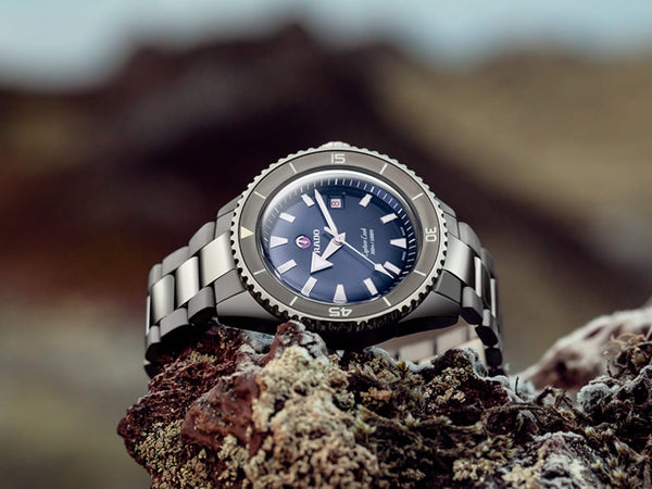 RADO 雷達錶 Captain Cook 庫克船長300米高科技陶瓷潛水腕錶 43mm R32144202