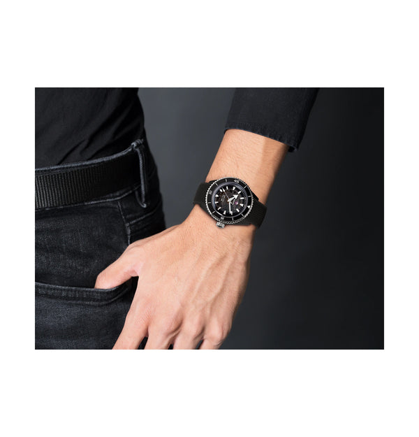 RADO 雷達錶 Captain Cook 庫克船長300米高科技陶瓷鏤空腕錶 43mm R32127156