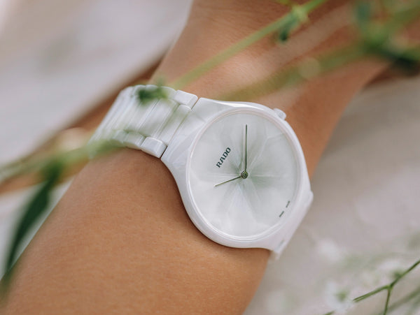 RADO True Thinline 雷達真薄系列世界花園特別版白陶瓷石英錶 39mm R27007032