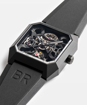 Bell & Ross 柏萊士 BR-03 Cyber Ceramic：打破傳統的航空方形陶瓷鏤空腕錶