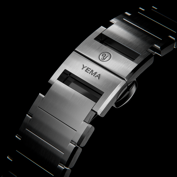 YEMA 野馬 Wristmaster Traveller 城市旅行家 SLIM CMM.20 八角形超薄自製機芯機械錶 39mm 76.24.05.SN.M