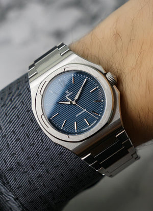 YEMA 野馬 Wristmaster Traveller 城市旅行家 SLIM CMM.20 八角形超薄自製機芯機械錶 39mm 76.24.05.SN.M