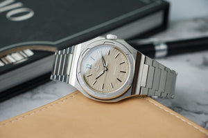 YEMA 野馬 Wristmaster Traveller 城市旅行家 SLIM CMM.20 八角形超薄自製機芯機械錶 39mm 76.24.09.SN.M