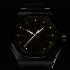 YEMA 野馬 Wristmaster Traveller 城市旅行家 SLIM CMM.20 八角形超薄自製機芯機械錶 39mm 76.24.09.SN.M