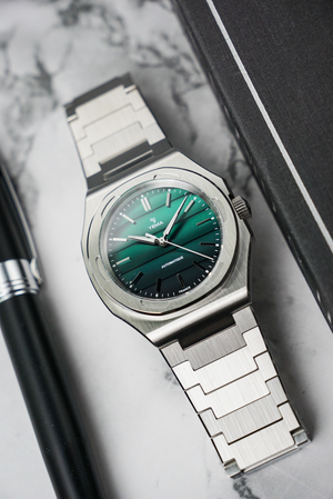 YEMA 野馬 Wristmaster Traveller 城市旅行家八角形機械錶 39mm YWTR24-ZMS