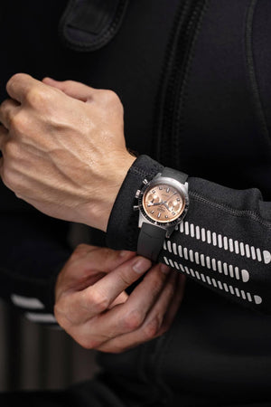 VULCAIN 窩路堅 Skindiver 潛水員系列鮭魚面計時機械限量版腕錶 39.7mm 590176B87.BAR255