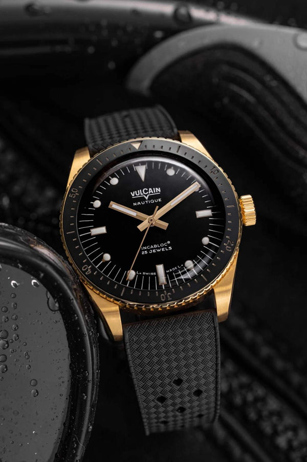 VULCAIN 窩路堅 Skin Diver Nautical 潛水員系列200米PVD黃金機械腕錶 38mm 661170A07.BOR200