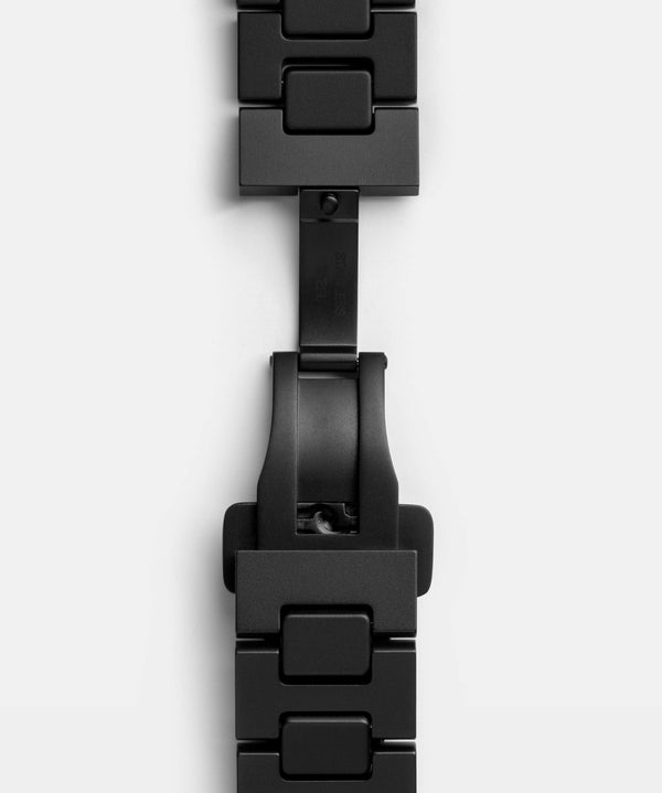 Bell & Ross 柏萊士 BR 05 SKELETON BLACK LUM CERAMIC 黑色陶瓷夜光鏤空腕錶 41mm