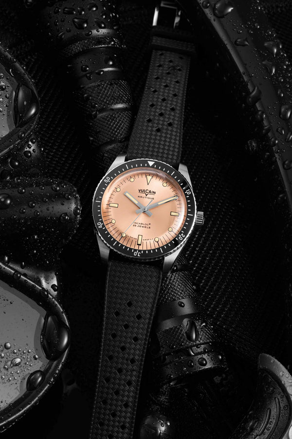 VULCAIN 窩路堅 Skindiver 潛水員系列200米鮭魚面機械腕錶 38mm 660170B87.BAC201