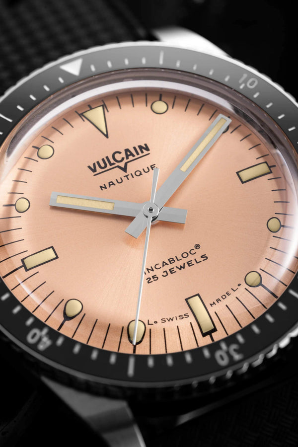 VULCAIN 窩路堅 Skindiver Nautique 潛水員系列200米鮭魚面機械腕錶 38mm 660170B87.BAC201