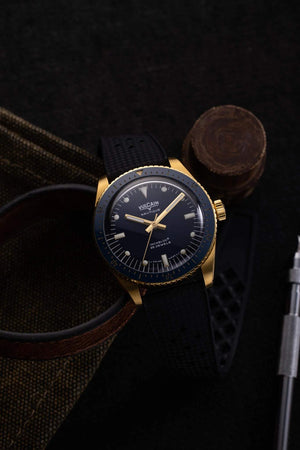 VULCAIN 窩路堅 Skindiver 潛水員系列200米PVD黃金機械腕錶 38mm 661170A37.BOR200