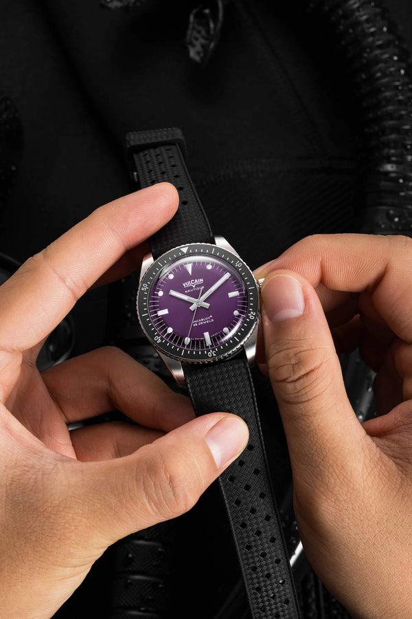 VULCAIN 窩路堅 Skindiver 潛水員系列200米紫面機械腕錶 38mm 660170AI7.BAR200