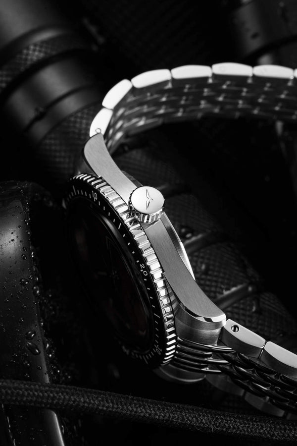 VULCAIN 窩路堅 Skindiver 潛水員系列200米紫面機械腕錶 38mm 660170AI7.BAR200