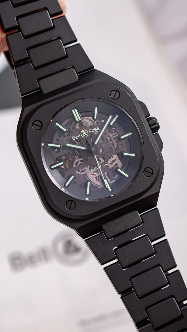 Bell & Ross 柏萊士 BR 05 SKELETON BLACK LUM CERAMIC 黑色陶瓷夜光鏤空腕錶 41mm