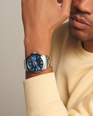 LONGINES 浪琴 Conquest 征服者系列300米防水石英腕錶 43mm L37604966
