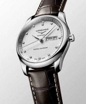 LONGINES 浪琴 Master 巨擘系列年曆功能顯示麥粒紋鑲鑽機械錶 40mm L29104773 - 新萬國鐘錶