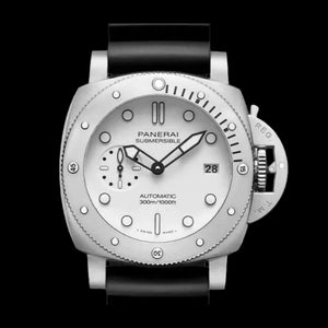 Panerai 沛納海 Submersible 系列300米潛水機械腕錶 42mm PAM01223