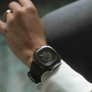 SEVENFRIDAY PE系列 PE2/01 44mm 最新上市 內建原廠 NFC 晶片