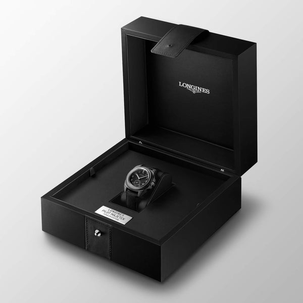 LONGINES 浪琴錶 PILOT MAJETEK 經典復刻飛行鈦金屬腕錶特別版 43mm L28381532