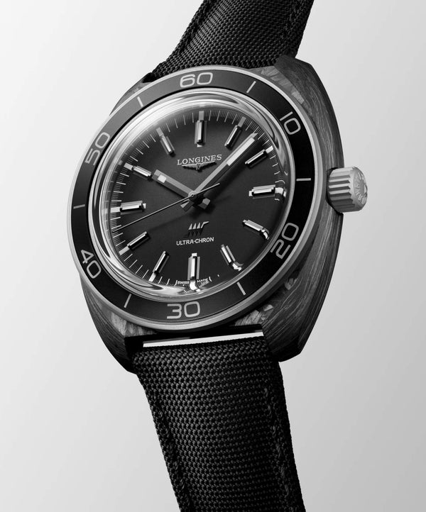 LONGINES 浪琴 Ultra-Chron 高振頻超級天文台碳纖維腕錶 43mm L28394522