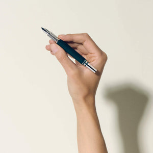 MontBlanc 萬寶龍星際行者 PolarGreen 系列珍貴樹脂鋼筆 f尖 MB132901