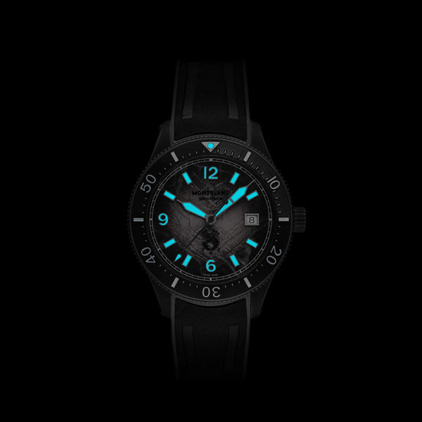 MontBlanc 萬寶龍 Iced Sea 系列300米日期顯示0 Oxygen 零氧自動潛水腕錶 41mm MB134017