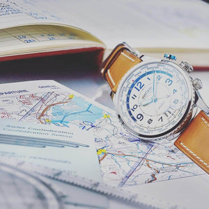 VULCAIN 窩路堅領航員系列鬧鈴手上鍊世界時區白面腕錶 42mm 110163A77.BFC111