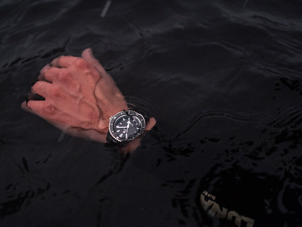 RADO Captain Cook 雷達庫克船長系列 300米 高科技陶瓷潛水腕錶 43mm R32129152