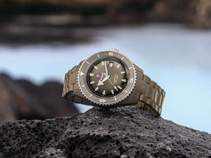RADO 雷達錶 Captain Cook 庫克船長300米高科技啞光橄欖綠陶瓷潛水腕錶 43mm R32130312