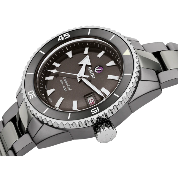 RADO 雷達錶 Captain Cook 庫克船長300米高科技陶瓷潛水腕錶 43mm R32144102